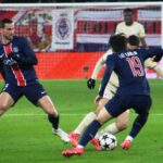 PSG 등번호 19번 유니폼을 입고 잘츠부르크전에 출전한 이강인